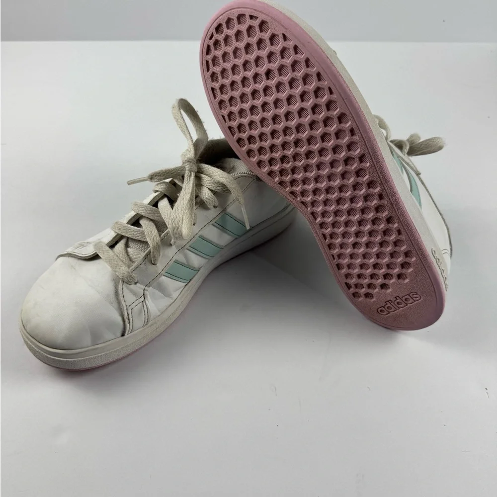 Adidas Grand court 2.0 in cloud white,jade,pink size 5